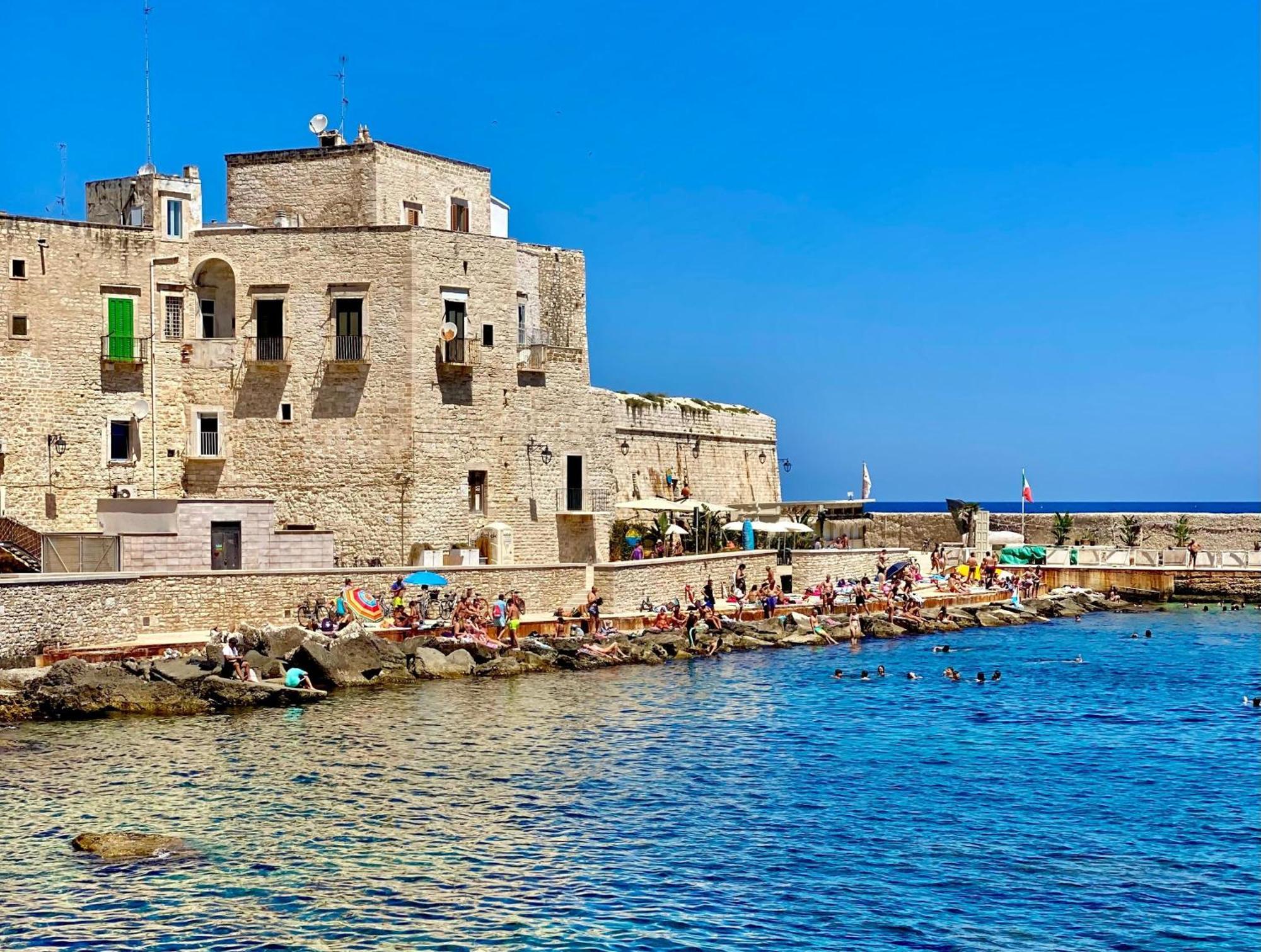 Dimora Nel Palazzo Ducale With Private Parking Apartment Джовинацо Екстериор снимка